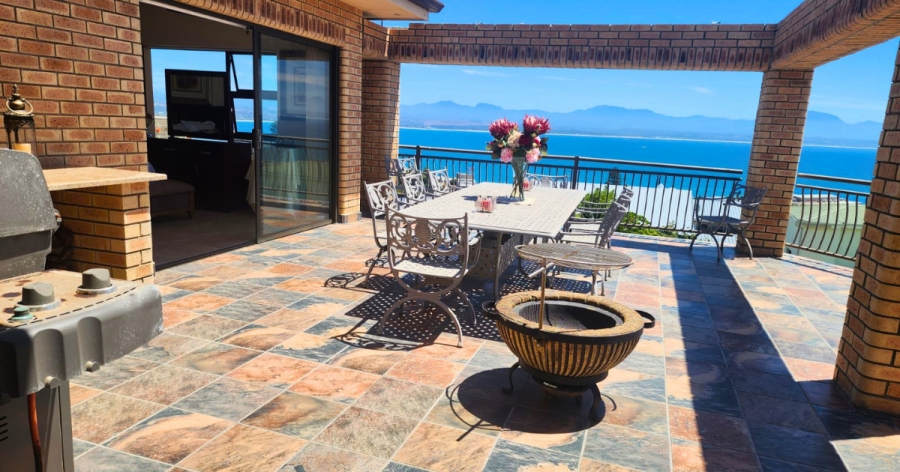 4 Bedroom Property for Sale in Mossel Bay Central Western Cape